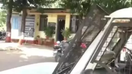 नांदेड: पोखरणी शिवारात विनापरवाना बेकायदेशीर रित्या देशी दारू बाळगल्या प्रकरणी आरोपी विरुद्ध लिमगाव पोलीस ठाण्यात गुन्हा दाखल