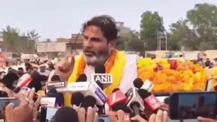 चेनारी: रोहतास के करगहर में गरजे प्रशांत किशोर, बोले- गृह जिला के लोगों पर है भरोसा