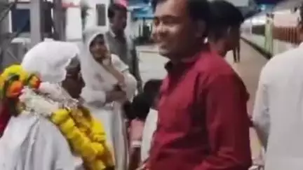 खालवा: खालवा क्षेत्र में हज यात्रा से लौटे हाजियों का किया गया स्वागत