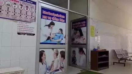 नवलगढ़: नवलगढ़ के जिला अस्पताल में महिला चिकित्सक पर नव प्रसूता से जबरन बाहरी जांच करवाने और पैसे मांगने का आरोप