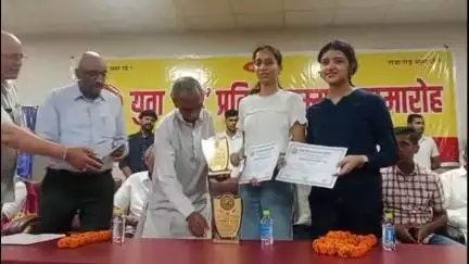सहारनपुर: गुर्जर भवन में युवा रोड प्रतिभा सम्मान समारोह का आयोजन, प्रतिभाशाली छात्र-छात्राओं को किया गया सम्मानित