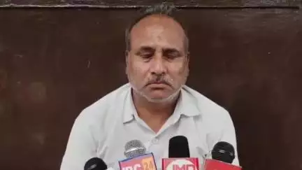 मंझनपुर: तालाब पर अवैध कब्जे के मामले में एसडीएम ने एक सप्ताह का लिया समय, पन्ना का पुरवा के पीड़ित ने धरना समाप्त किया