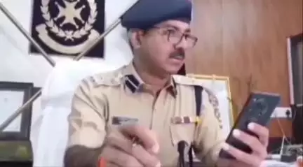 ग्वालियर गिर्द: मुरार में बदमाशों ने झांसा देकर शिक्षक से उतरवाई की-चेन