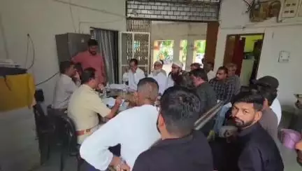 बड़नगर: बड़नगर थाना परिसर में मोहर्रम व चोकीधुलाई को लेकर शांति समिति की बैठक आयोजित