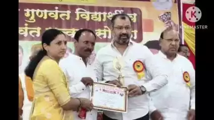 आर्वी: आशीर्वाद मंगल कार्यालयात 120 गुणवंत विद्यार्थ्यांचा तसेच सत्कार मूर्ती यांचा खासदार आमदार यांचे हस्ते सत्कार