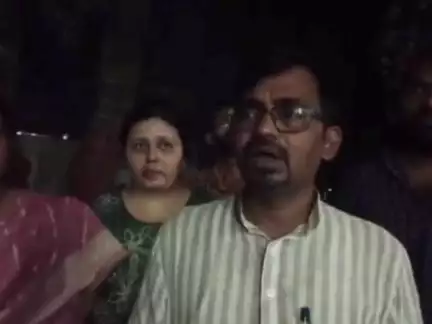 गया टाउन सीडी ब्लॉक: पटना से परीक्षा देने आए परीक्षार्थी की कार का शीशा तोड़कर उच्चके 20 हजार और कागजात ले उड़े