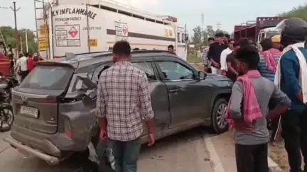 बदलापुर: बदलापुर फोरलेन पर 3 वाहनों में हुई टक्कर, सभी लोग बाल-बाल बचे