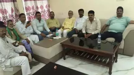 जामताड़ा: सर्किट हाउस में JMM की जिला कमिटी की बैठक आयोजित, पार्टी मजबूती पर हुई चर्चा
