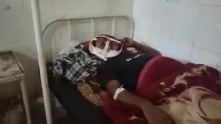 टीकमगढ़: खजरी में शराब के नशे में बड़े भाई ने साथियों संग छोटे भाई को लाठी-डंडों और कुल्हाड़ी से पीटा
