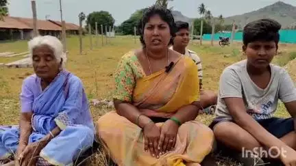 అన్నమయ్య జిల్లాలోని అంగళ్లులో తన భూమిని ఆక్రమించారని మండలంలోని కనసానపల్లి మహిళ బిడ్డలతో కలసి భూమి వద్దనే ఆదివారం నిరసన