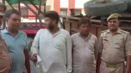 कोल: हरदुआगंज पुलिस टीम ने 3 शातिर चोरों को किया गिरफ्तार, कब्ज़े से चोरी की ट्रॉली का स्क्रैप, ट्रॉली व ट्रैक्टर बरामद