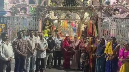 ଓରିଏଣ୍ଟ: ଗୁମାଡେରା ବାଟ ମଙ୍ଗଳା ମନ୍ଦିର ପ୍ରାଙ୍ଗଣରେ ବେଲପାହାଡ଼ ବିଜେଡି ପକ୍ଷରୁ ପୂର୍ବତନ ମୁଖ୍ୟମନ୍ତ୍ରୀ ନବୀନ ପଟ୍ଟନାୟକଙ୍କ ଆସୁ ଆରୋଗ୍ୟ କାମନା