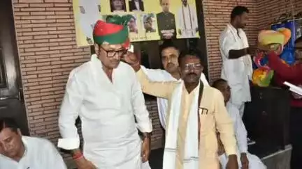 चूरू: पूर्व नेता प्रतिपक्ष राजेंद्र राठौड़ के चुरू स्थित आवास पर सांसी समाज सम्मेलन का हुआ आयोजन