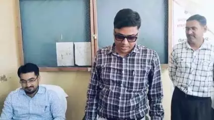 किच्छा: एसडीएम ने सभी अधिकारियों और कर्मचारियों को संबोधित करते हुए कहा- कार्यकाल में मिला भरपूर सहयोग और साथ