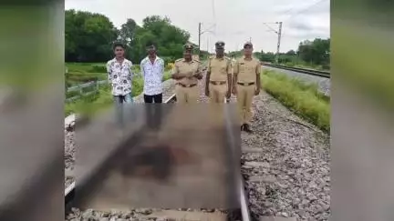 ಗೌರಿಬಿದನೂರು: ಪಟ್ಟಣ ಸಮೀಪದ ರೈಲು ಹಳಿ ಮೇಲೆ ಎರಡು ಮೃತದೇಹ ಪತ್ತೆ