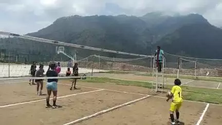 चमोली: विश्व ओलंपिक दिवस के अवसर पर गोपेश्वर के स्पोर्ट्स स्टेडियम में 2 दिवसीय खेल प्रतियोगिताओं का किया गया आयोजन