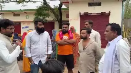 टीकमगढ़: अहिरवार बस्ती में व्याप्त विद्युत समस्या को लेकर भीम आर्मी ने दी आंदोलन की चेतावनी #jansamasya