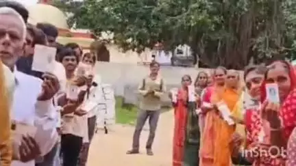 આંકલાવ: ચમારા સહિત તાલુકામાં વિવિધ પંચાયતોની ચૂંટણીને લઈને મતદાન પ્રક્રિયા યોજાઈ