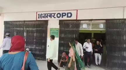 बीकानेर: पीबीएम अस्पताल में अव्यवस्थाओं के चलते मरीज व उनके परिजन हो रहे परेशान, प्रशासन नहीं दे रहा ध्यान #Jansamasya
