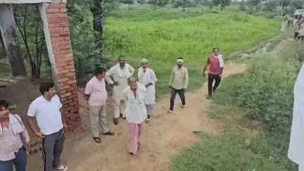 नूह: हिंगनपुर गांव में कांग्रेस विधायक के बेटे ने पीने के पानी की व्यवस्थाओं का लिया जायजा