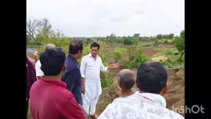सरदारपुर: ग्राम मौलाना में सिंचाई तालाब के मरम्मत कार्य का विधायक प्रताप ग्रेवाल ने किया निरीक्षण