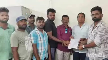 మానకొండూరు: పర్లపల్లిలోని హరిత బయో ప్రొడక్ట్స్ కంపెనీ ఎంప్లాయిస్‌ యూనియన్‌ దేశవ్యాప్త సార్వత్రిక సమ్మె నోటీసు అందజేత