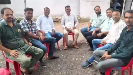 पवई: विधायक कार्यालय पवई में हड्डी रोग विशेषज्ञ डॉक्टर ने किया निशुल्क उपचार, विधायक की टीम ने जताया आभार