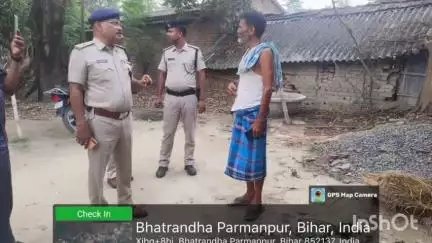 घैलाढ़: भतरंधा परमानंदपुर गांव में तेतरी देवी हत्याकांड का एसडीपीओ पर्वेंद्र भारती ने किया स्थल निरीक्षण
