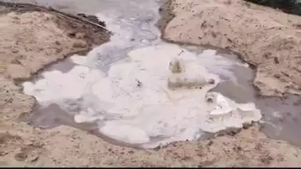कोईलवर: तेज धार के साथ कोईलवर सोन नदी के जलस्तर में पिछले 12 घंटे से वृद्धि जारी
