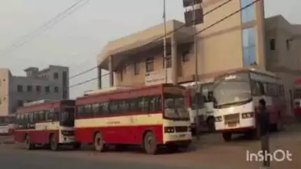 कासगंज: कासगंज-सिकंदराराऊ मार्ग पर बिना टिकट यात्रा कराने के मामले में परिचालक की संविदा की गई समाप्त