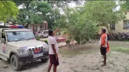 बंदरा: रतवारा गांव में विवाहिता की हत्या का एक आरोपी गिरफ्तार, जेल भेजा गया