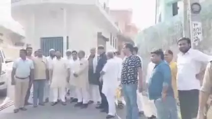 बुढ़ाना: बुढ़ाना कस्बे में पहुंचे कैबिनेट मंत्री अनिल कुमार ने बार संघ के अध्यक्ष विनोद त्यागी से की शिष्टाचार भेंट