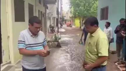 दमोह: स्मार्ट मीटर के बढ़ते बिलों से परेशान लोग, बिजली विभाग ने किया जनसंपर्क, लगाए चेक मीटर
