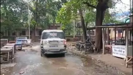 রায়গঞ্জ: কোটি টাকার বেশী আর্থিক প্রতারনার অভিযোগে রায়গঞ্জ থেকে গ্রেফতার মহিলা ব্যাঙ্কের মহিলা ম্যানেজারকে আদালতে পেশ