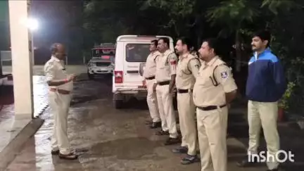 कुम्भराज: जिले के सभी थाना क्षेत्रों से पुलिस ने संयुक्त गश्त में 126 भगोड़े वारंटियों को किया गिरफ्तार