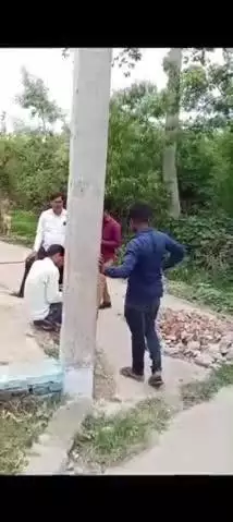 बरखेड़ा जे.ई. संतकुमार वर्मा स्वयं को विधायक का मौसेरा भाई बात कर उड़ा रहे कानून व विद्युत विभाग की गाइडलाइन की धज्जियां