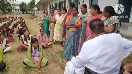 బాన్సువాడ: మెనూ ప్రకారం భోజనం అందించాలి: దుర్కి బాలికల కళాశాలలో బాన్సువాడ ఎమ్మెల్యే శ్రీనివాస్ రెడ్డి
