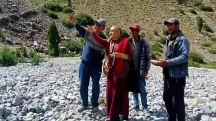 मोरंग: किन्नौर के चारंग रांगरिक में बाढ़ से हुए नुकसान का जायज़ा लिया प्रसिद्ध बौद्ध धर्म गुरु छोगयन रिंबोछे ने