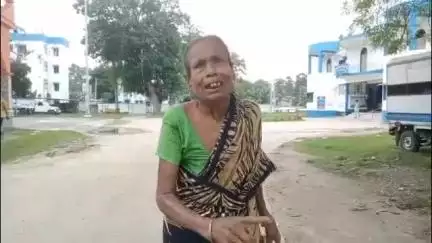 শান্তিপুর: বৌমার বিরুদ্ধে অত্যাচারের অভিযোগ নিয়ে শান্তিপুর পুলিশ এর দ্বারস্থ হলেন অদ্যইত লেনের বাসিন্দা বৃদ্ধা শ্বাশুড়ি