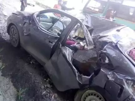 जोशीमठ: चमोली बद्रीनाथ हाइवे पर पातालगंगा के पास पहाड़ी से वाहन पर बोल्डर गिरने से एक महिला तीर्थयात्री की मौत, दो घायल
