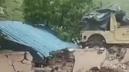 कुम्भलगढ़: केलवाड़ा में JCB चालक ने मचाया उत्पात, वन विभाग की कार तोड़ी, JCB चालक फरार