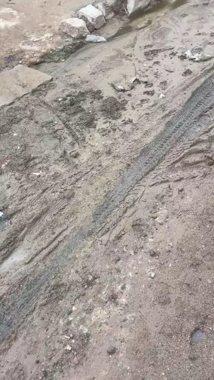 ग्राम पंचायत लोहगड़ में सड़क पर हो रहे कीचड़ का सरपंच नहीं दे रहे ग्रामीणों को रास्ते से निकालने में आ रही दिक्कत # # #