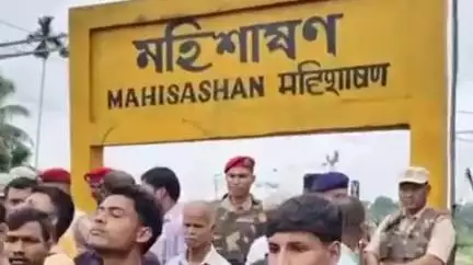 করিমগঞ্জ: মহিশাসন রেলস্টেশন থেকে মহিশাসন শিলচর রুটে যাত্রীবাহী রেল চলাচল নিয়মিত করনের দাবি নিয়ে রেল রুখো আন্দোলন