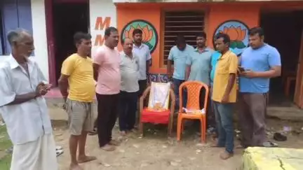 হবিবপুর: ডঃ শ্যামাপ্রসাদ মুখার্জির ৭২তম আত্মবলিদান দিবস পালন করলেন বুলবুলচন্ডী BJP কার্যালয়ে