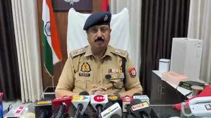 इटावा: बकेवर इलाके में बाल कटवाने के मामले में वायरल वीडियो पर एसएसपी ने कहा, आरोपियों के खिलाफ कड़ी कार्रवाई की जाएगी