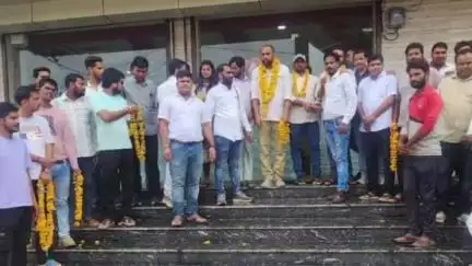 प्रतापगढ़: युवा कांग्रेस की जिला स्तरीय बैठक होटल सिद्धि विनायक में संपन्न, संगठनात्मक मुद्दों और आगामी कार्यक्रमों पर हुई चर्चा