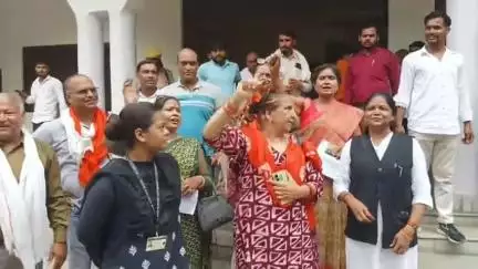 मथुरा: वृंदावन के कॉरिडोर समर्थन में विभिन्न सामाजिक संगठनों ने जिलाधिकारी को ज्ञापन सौंपा, कॉरिडोर की मांग की