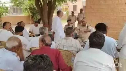 पोकरण: MLA महंत प्रताप पुरी पर सोशल मीडिया पर टिप्पणी के मामले में ASP प्रवीण सैन ने DYSP कार्यालय में CLG सदस्यों की ली बैठक