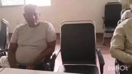 पिपरा: पिपरा प्रखंड सभागार में पीडीएस दुकानदारों की समीक्षा बैठक हुई