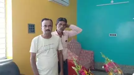 শান্তিপুর: পুনরায় নদীয়া দক্ষিণ INTTUC জেলা সভাপতি নির্বাচিত হওয়ায় শান্তিপুরে সনৎ চক্রবর্তীকে সংবর্ধনা